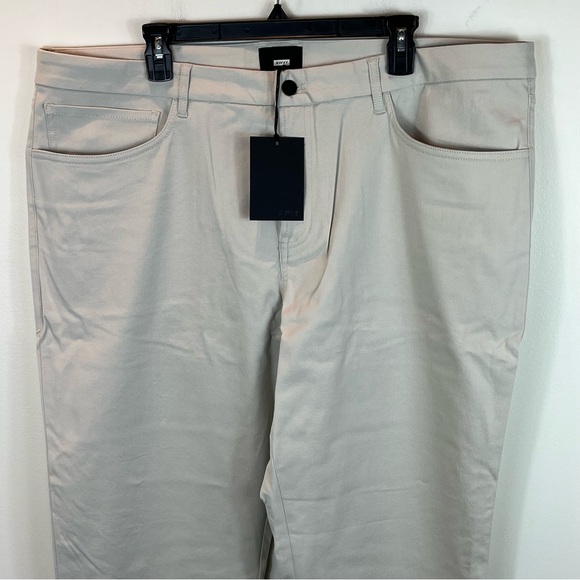 AWAY The Staple Pant - Picture 3 of 11